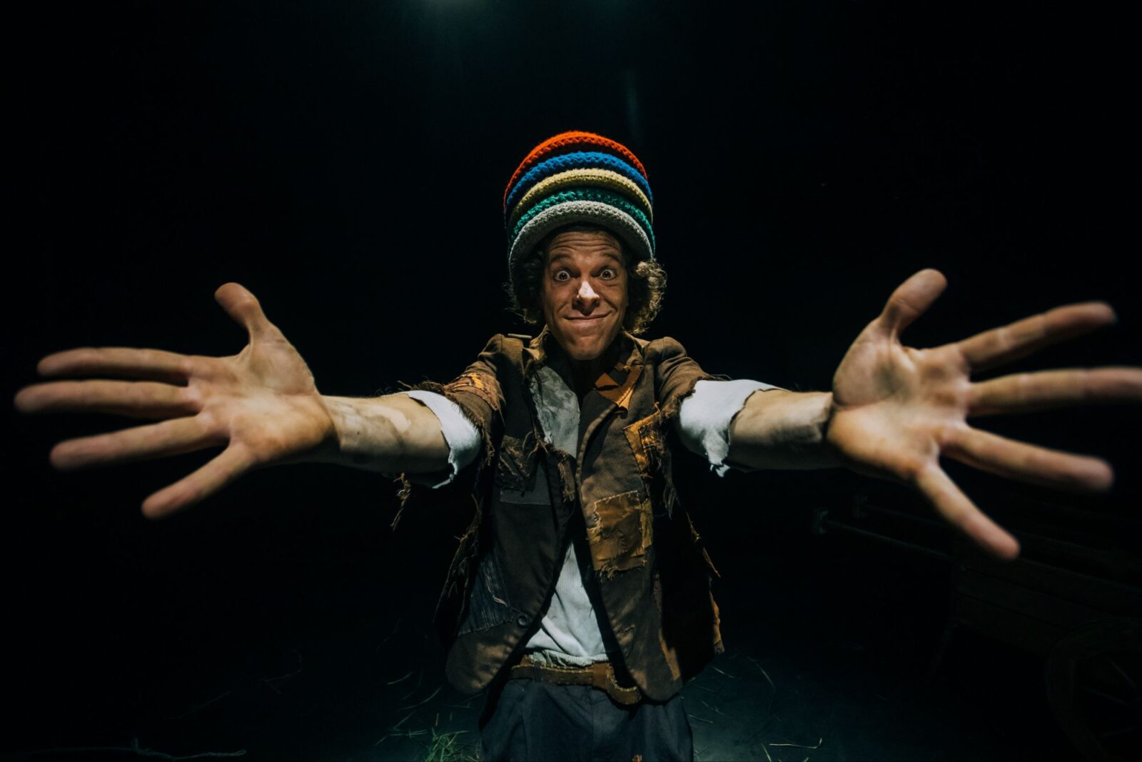 Un artista que rompe barreras sociales con una nueva temporada de “El Naides”