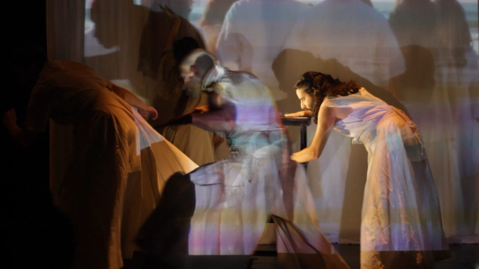 Las artes escénicas como refugio cálido del pensamiento crítico